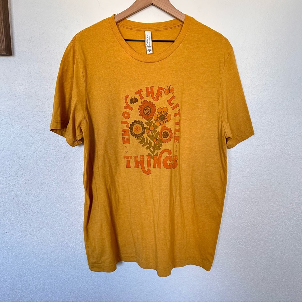 Bella Canvas mustard yellow graphic tshirt size XL